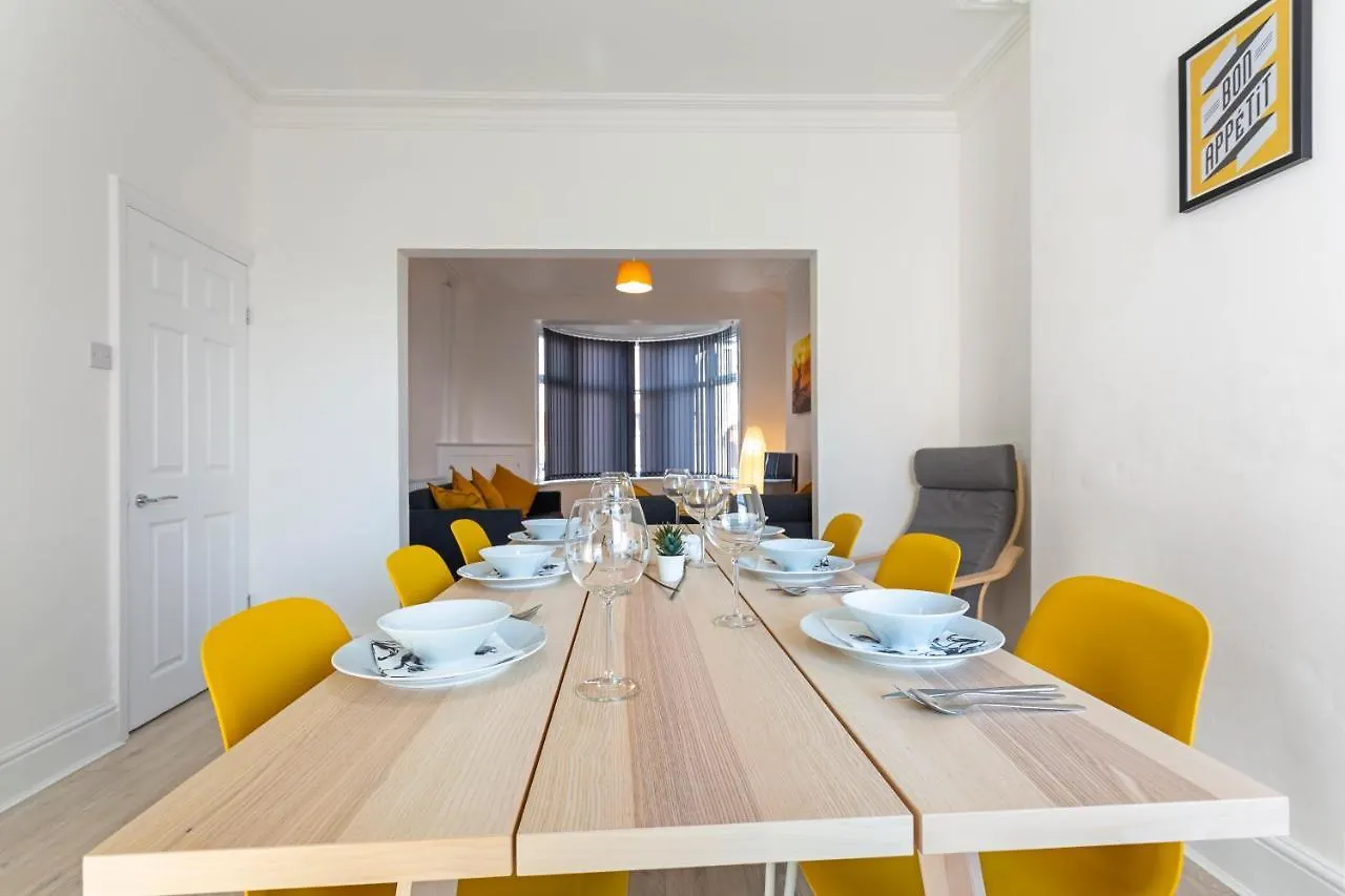 Jasmine Villa A - Ideal For Qmc & Uni - Free Parking Nottingham Apartment
